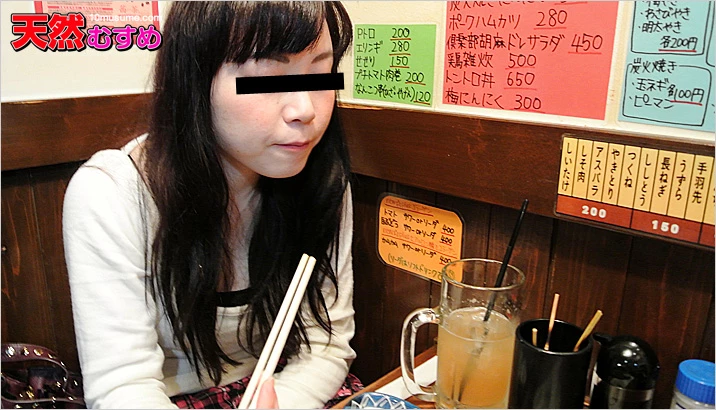 無修正 桜すなおのエロ動画 顔に似合わず巨乳のロリ娘をお持ちかえりのサムネイル画像